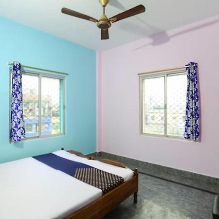 Hotel Alaka Puri Esterno foto
